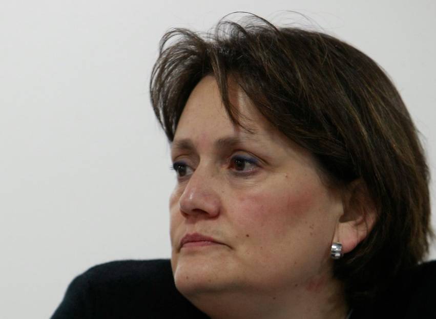 Tras salida de Vidal: Diputados UDI exigen renuncia de Laura Albornoz al directorio de ENAP