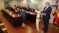 Santiago Aparicio exige luchar contra las bajas laborales al ser reelegido presidente de CEOE CyL: "Es un gravísimo problema"