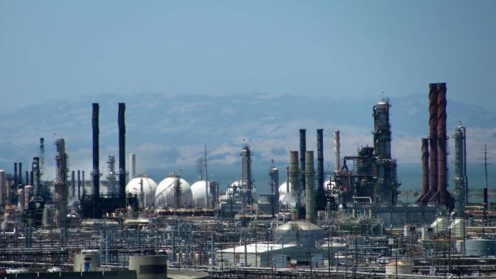 Richmond chemical company fined for air quality violations