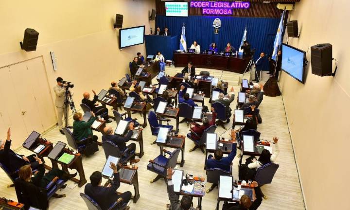 Para la Defensoría, la cláusula transitoria de la nueva Constitución “no violenta el fallo de la Corte”