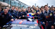 ¡Histórico! Max Verstappen gana en su debut en GT3 en Nürburgring a bordo de un Ferrari