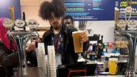 El increíble motivo que le ha costado el despido a un camarero en el bar del Manchester City