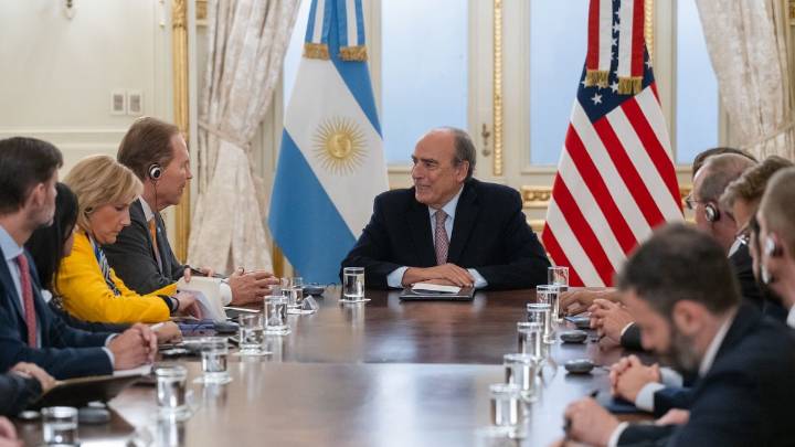 Apoyo de congresistas de EEUU a la política fiscal y de inversiones del Gobierno