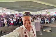 Presenta Julio Menchaca otro informe regional; ahora, en Tula de Allende
