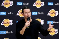 Lakers give JJ Redick a contract extension