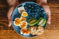 How to Eat Carbs, Protein, Fat, and Fiber in a Specific Order for Steady Blood Sugar