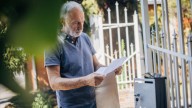 Aviso a los jubilados: está a punto de llegar la carta más esperada del año