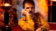 Coque Malla, cantante, actúa el miércoles en San Mateo: "El escenario es nuestra cámara hiperbárica, tiene propiedades rejuvenecedoras"