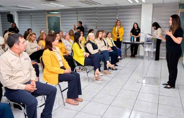 Capacitan en SEECh para prevenir y actuar ante suicidio en adolescentes