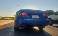 Motociclista se estrella con auto en puente del bulevar Norzagaray