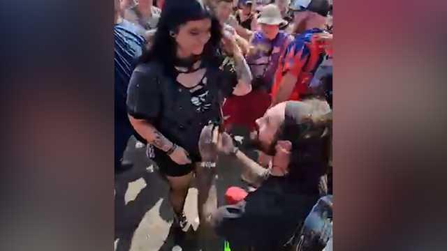 Couple gets engaged in mosh pit at Louder Than Life