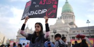 Un juez federal de Catamarca ordenó que la ANDIS devuelva las pensiones por invalidez suspendidas en la provincia