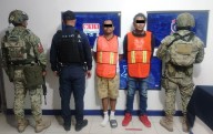 Detienen a dos hombres con cristal