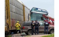 Diez muertos y 61 heridos en México tras choque de tren contra autobús