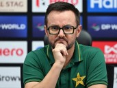 Coach urges Pakistan to 'focus on cricket' for India Asia Cup final