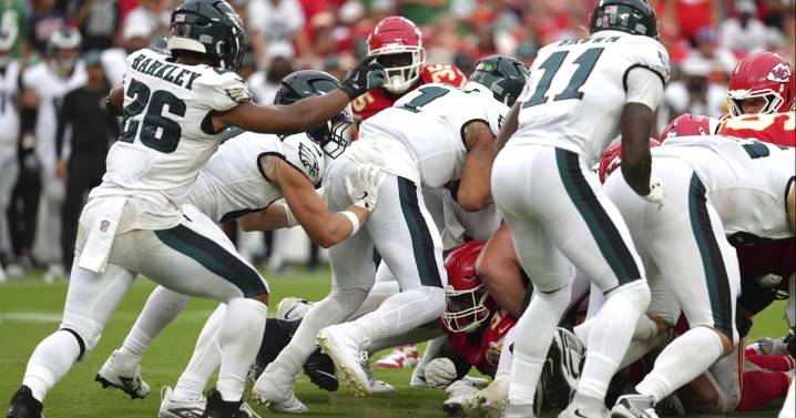 Problems officiating the tush push could be the new argument to support banning it