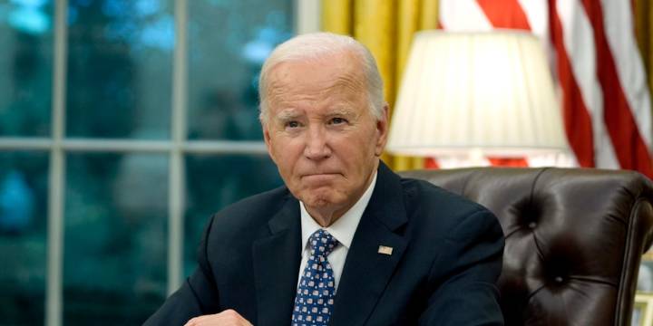 Joe Biden undergoes surgery to remove skin cancer on forehead
