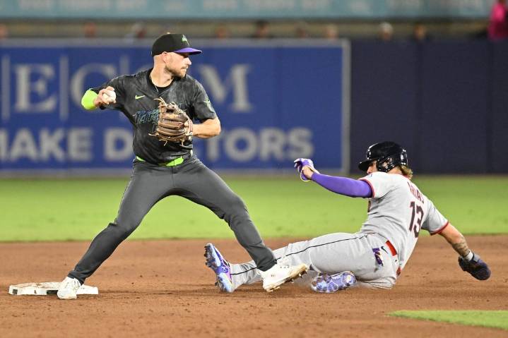 Deadspin | Steven Kwan's go-ahead single puts Guardians over Rays