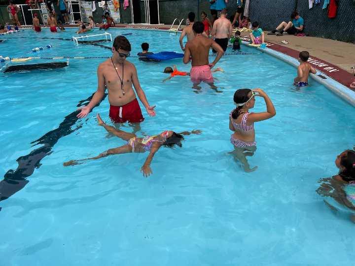 New Staten Island swim program aims to teach kids a life