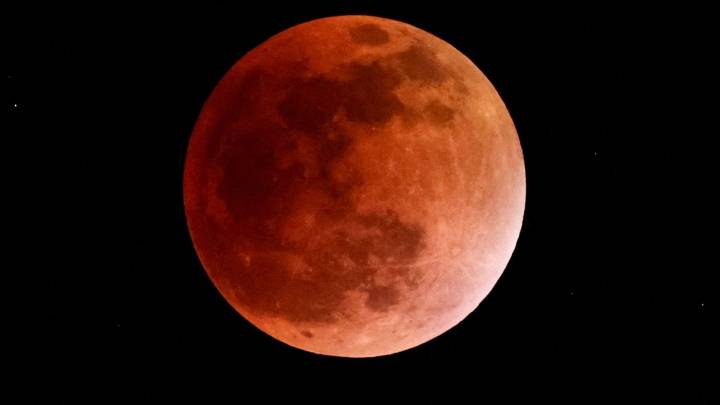 See images of September's 'blood moon'