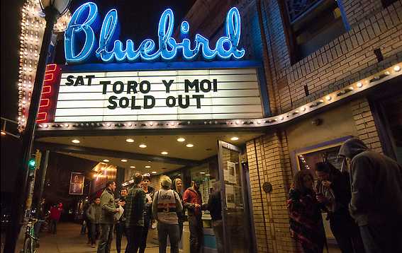 Where to eat near these Colorado music venues