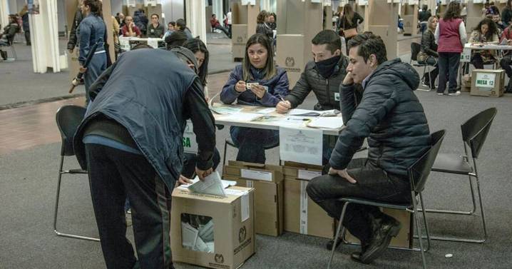 Extranjeros aún no miran el proceso electoral de Colombia y aprovechan rally de activos