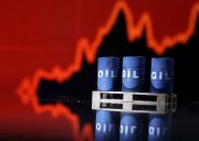 Oil prices flat amid weak US demand, softening economy