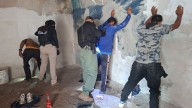 Revisaron policías municipales tapias, motocicletas y vehículos durante "24 Horas en tu Barrio" en colonia Campesina y Cerro de la Cruz