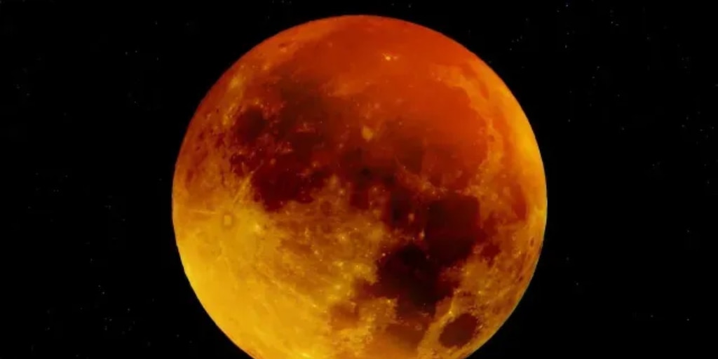 Luna de Maíz 2025 en septiembre: cuándo y a qué hora alcanzará su punto máximo de iluminación amarillo con rojo