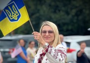 Crowds flock to Ukrainian Village parade: Sun Postings