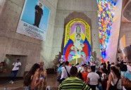 Honran a la Virgen de Coromoto con un inmenso mural hecho con 21 mil globos