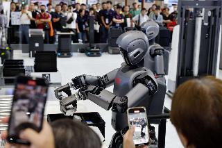 La diligencia humana como un ejercicio de autocontención de herramientas de IA