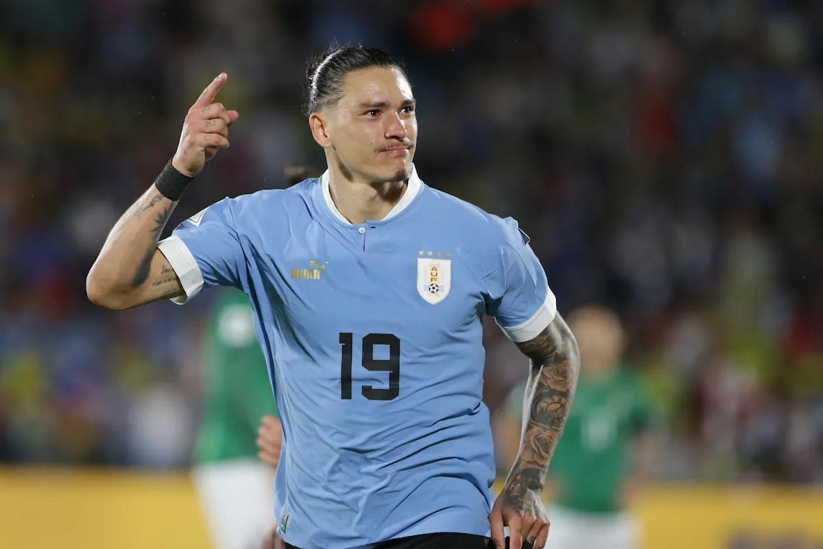 Darwin Núñez no se guardó nada y le dedicó una joyita a Luis Suárez y Bielsa: «haciendo daño…»