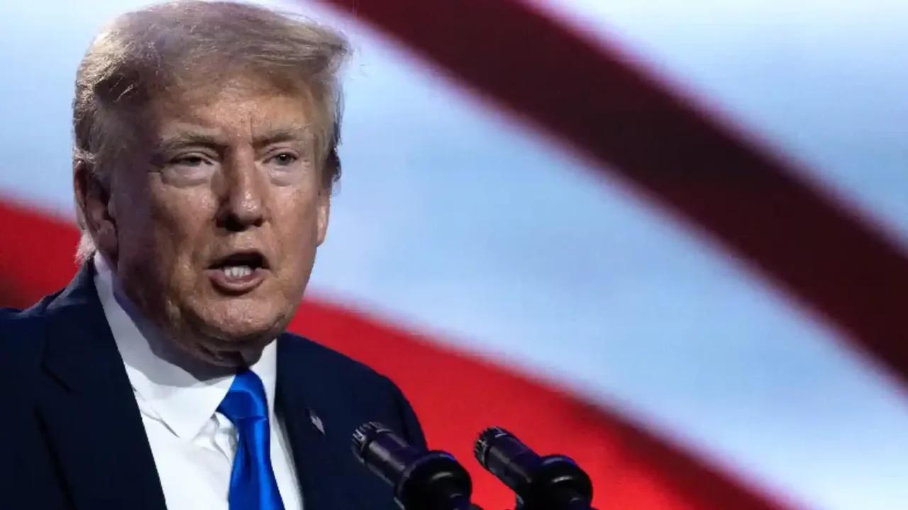Trump lanzó advertencia a los medios de comunicación que lo critiquen