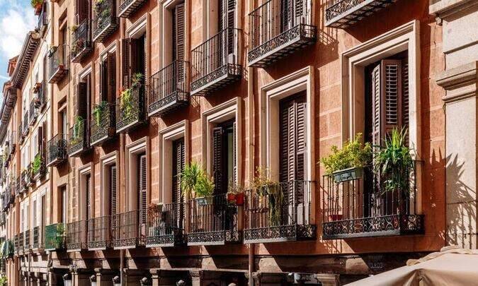 El Gobierno notifica a las plataformas 1.531 pisos turísticos ilegales en Madrid y exige retirar sus anuncios