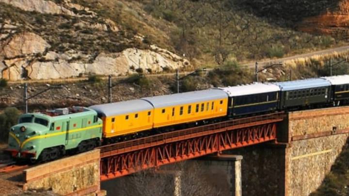 El Tren Azul regresa a Canfranc: una experiencia ferroviaria histórica por el Pirineo cada sábado de septiembre