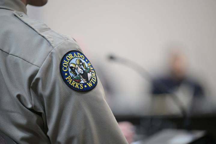 Colorado park ranger who stabbed himself failed previous police training