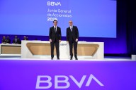 Los accionistas de BBVA, incluidos los de Banco Sabadell que acudan a la opa, recibirán un dividendo a cuenta récord de 32 céntimos por acción