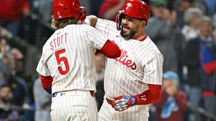 Schwarber hits 50th homer and Suárez strikes out 12 as Phillies extend lead over Mets with 9