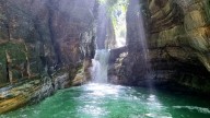 Turismo por Argentina: la impactante cascada de Jujuy que emerge de las rocas