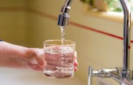 Nuevo límite de consumo de agua en Chile elevará las cuentas durante el verano para “desincentivar el gasto excesivo”