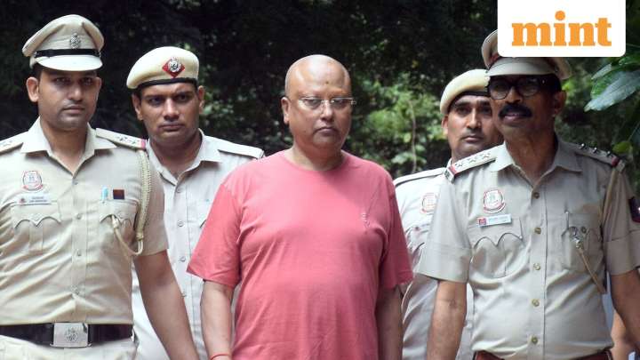 Chats with women found on ‘remorseless’ Chaitanyanand Saraswati's phone