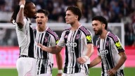 Juve remonta ante el Inter en derbi de Italia y se pone como líder