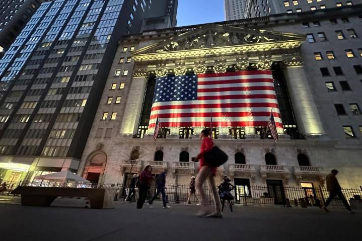 Wall Street’s rut deepens as US stocks head for a 3rd straight loss