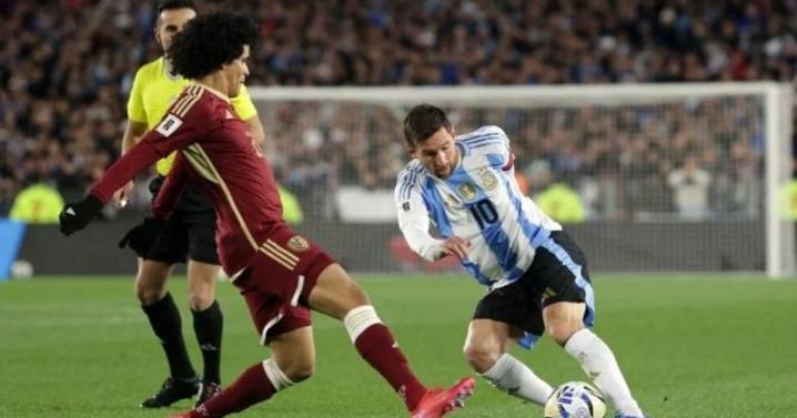 Con un despliegue estelar de Messi, Argentina goleó 3
