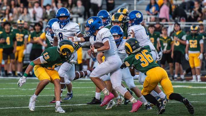 Prep Football: Unbeaten teams keep rolling; Dundee earns first victory