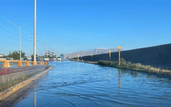 Amanecen varias zonas de la ciudad inundadas
