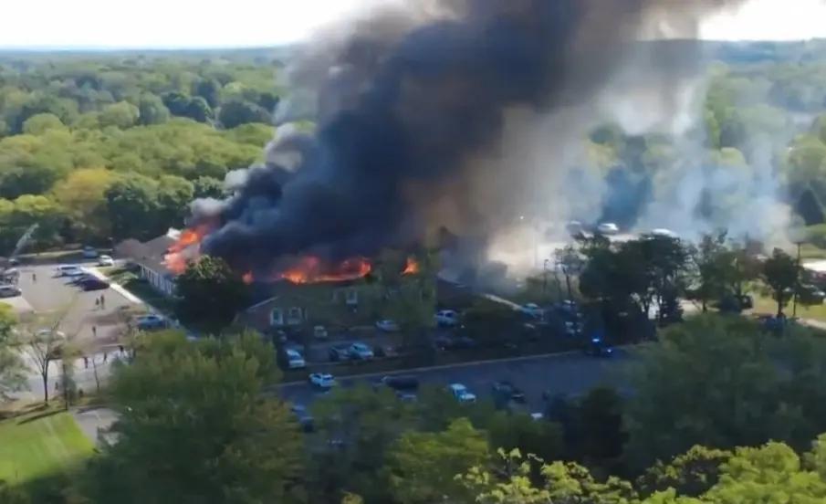 Un muerto y varios heridos tras tiroteo e incendio en iglesia mormona en Michigan