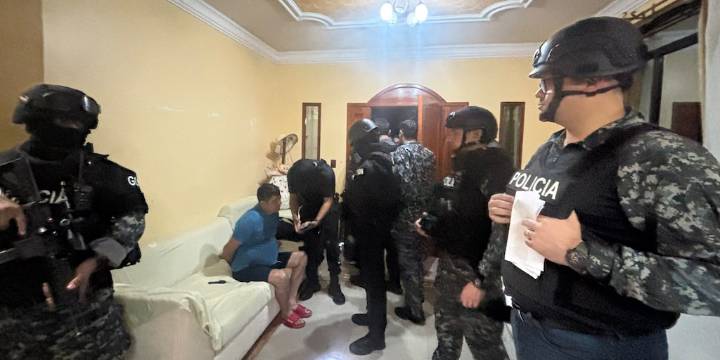 Propiedades por más de 300 millones de dólares de las disidencias de las Farc fueron intervenidas por las autoridades en Ecuador