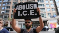 El Gobierno Trump demanda a Boston y a su alcaldesa por sus políticas de refugio para migrantes